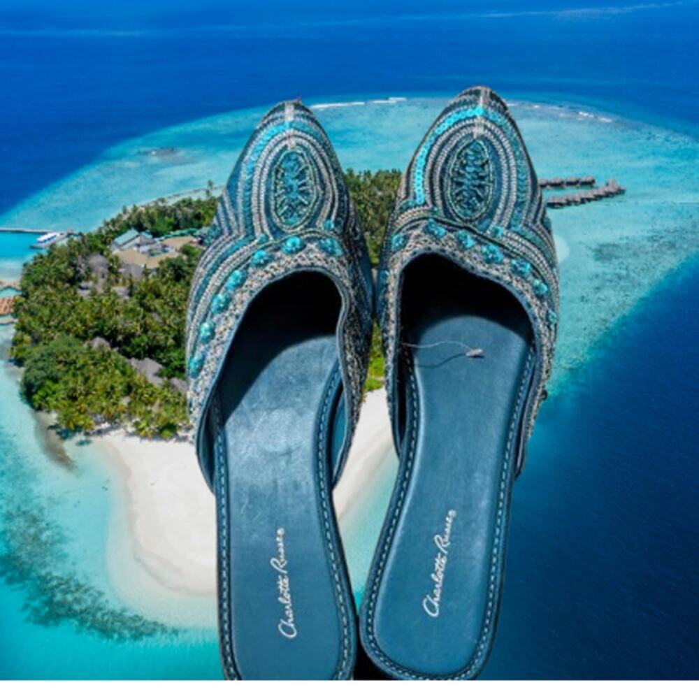 Charlotte Russe 9 turquoise beaded accent slides.